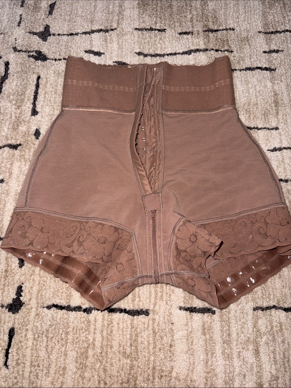 Cali Curves Shorts Faja